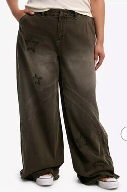 Hot Topic Distressed Stars Green Wash Jeans Plus Size 2 18/20 Nwot